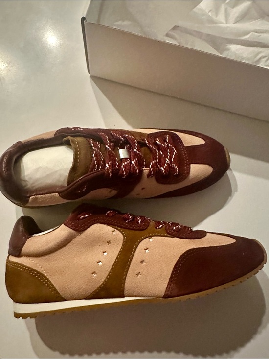 Larroude Shoes - Larroude Stella Sneaker in Tulip, Russet, and Wine Suede
